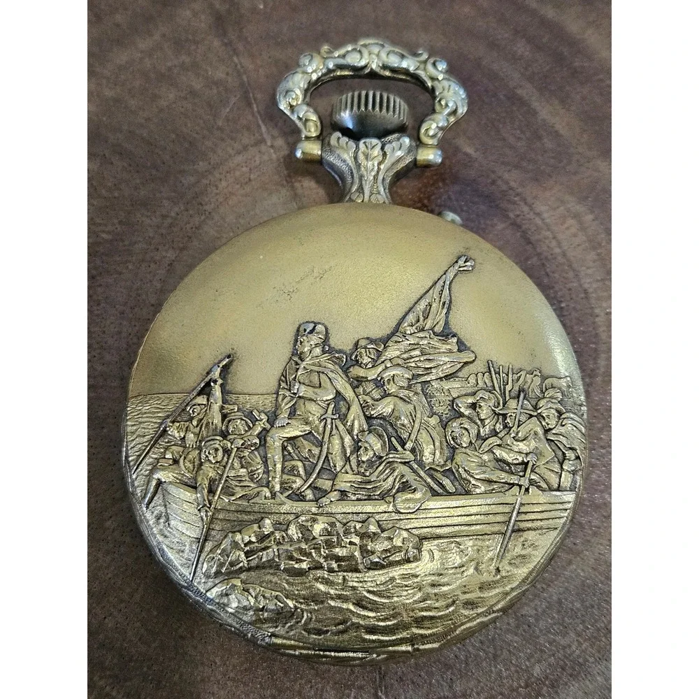 RARE VTG Sears Bicentennial Pocket Watch Washington Crossing Delaware Gold Tone
